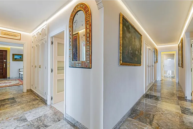5-bedroom flat in Palma with terrace and cathedral views — photo 9