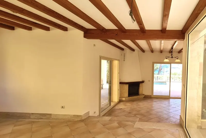 Fantastic detached chalet with sea views and pool in Cala Mesquida — photo 12