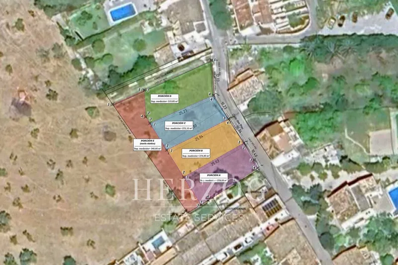 Four urban building plots for sale in central Moscari — photo 3