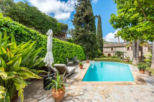 Capdella, Majorcan finca with well-kept garden, pool and holiday rental license in Es Capdella — photo 2