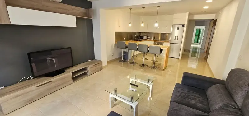 A tan solo 27 minutos de Palma, Vilafranca De Bonany y a 8 minutos de Manacor. Preciosa y moderna vivienda, de trata de un 1° piso totalment — photo 2