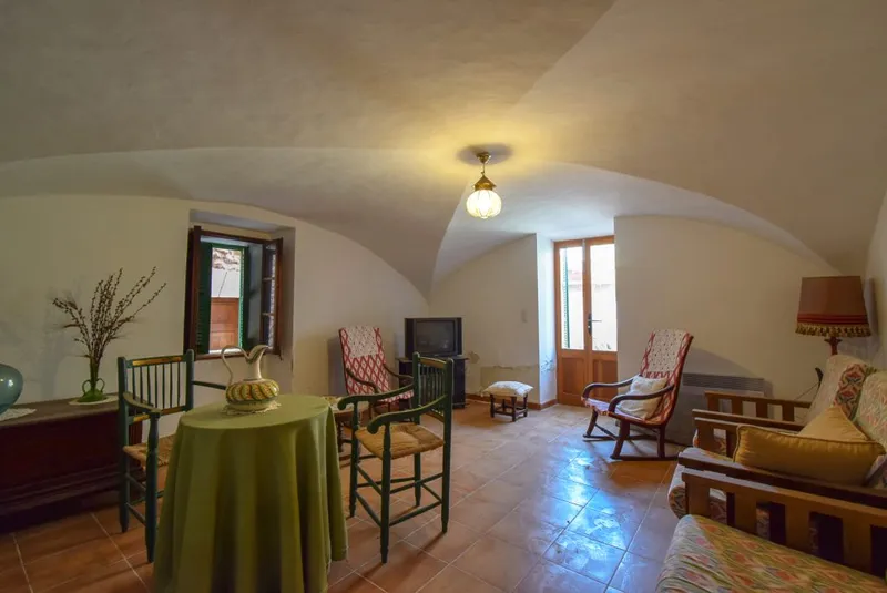 Large Town house with patio in Fornalutx — photo 10