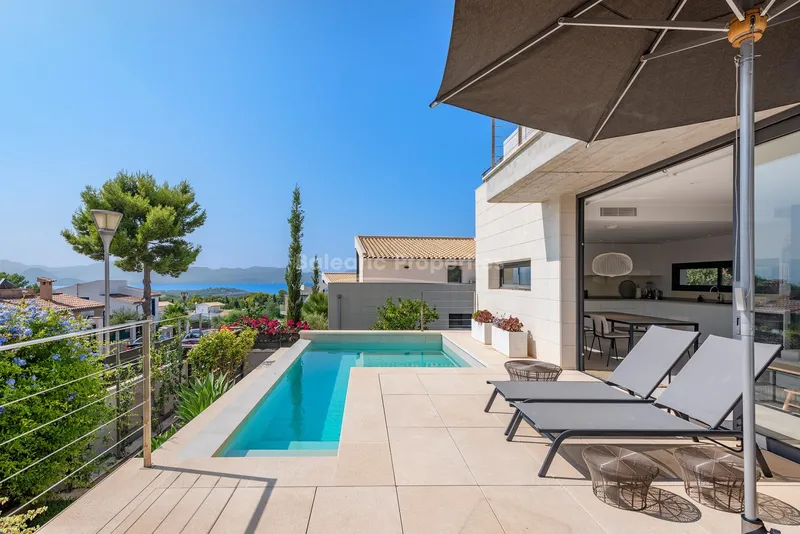 Family villa with sea views for sale in Bonaire, Alcudia, North Mallorca — photo 1