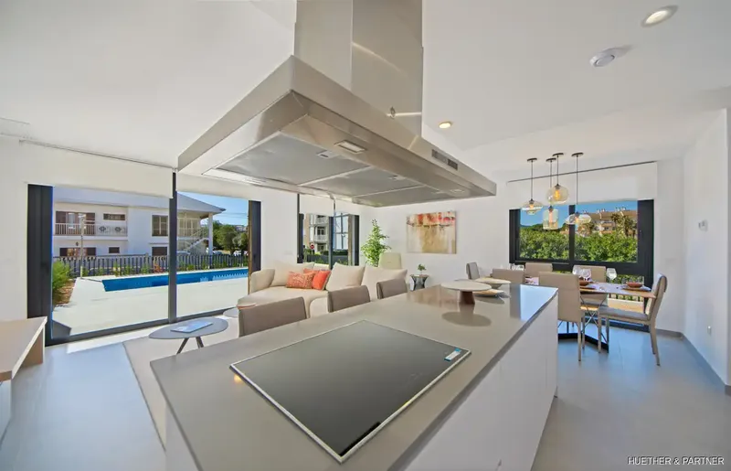 This new building with ground floor apartments, penthouses and townhouses is being built in an absolutely privileged location in Ca — photo 6
