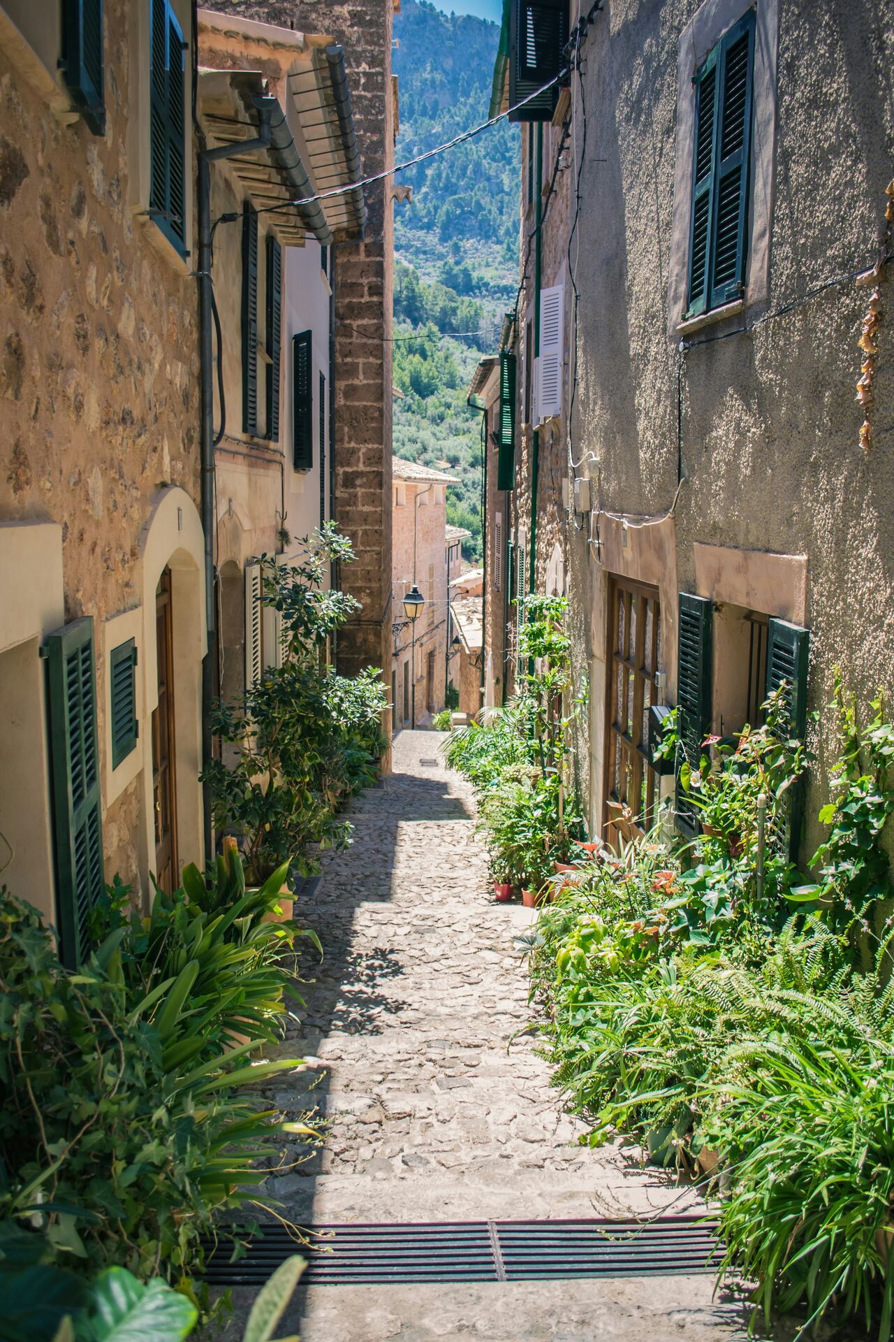 Mallorca's Official Construction Price Book Goes Multilingual